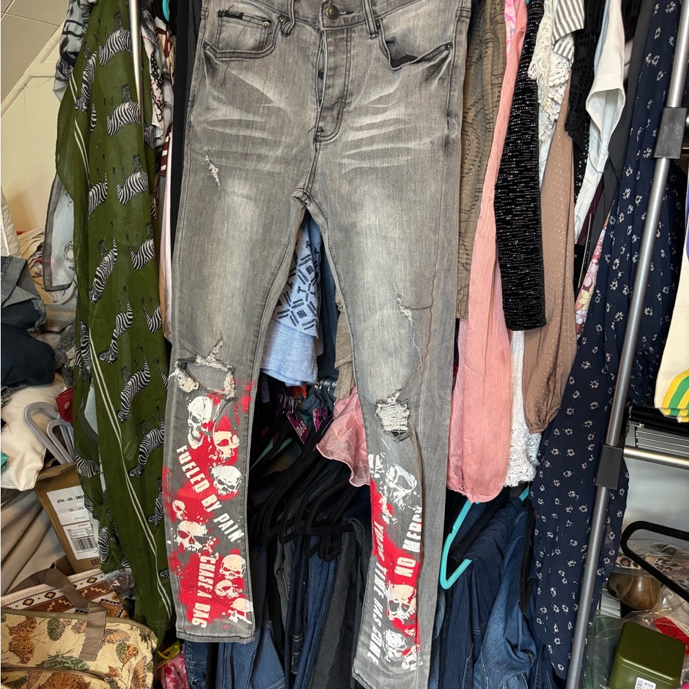 Cop the Reaper Denim Pants with Distressed Design